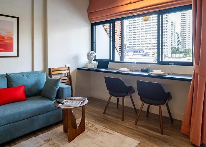 Aparthotel Boutique Axis 3*