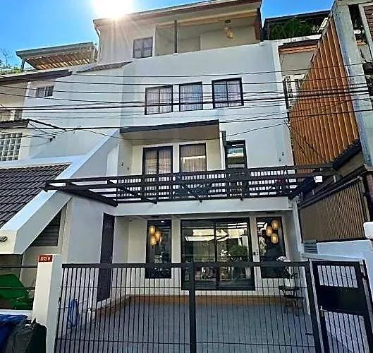Boutique Axis 3* Bangkok