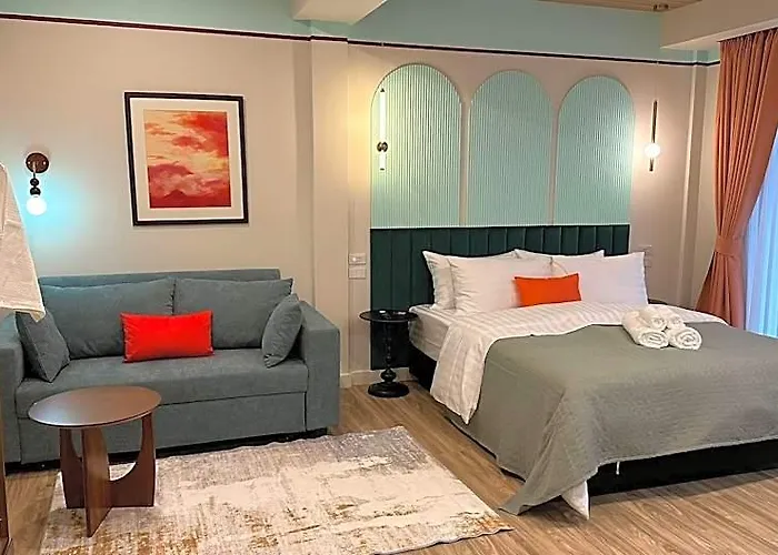 Boutique Axis 3*